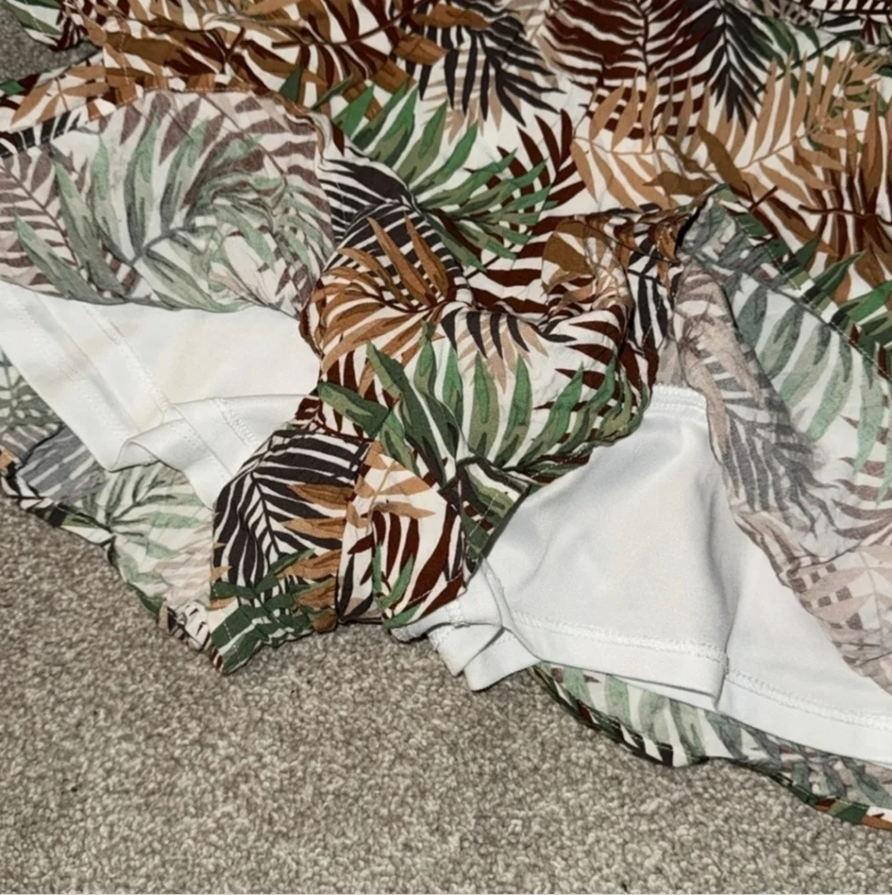 Tropical Leaf Print One Shoulder Romper - Picture 3 of 9
